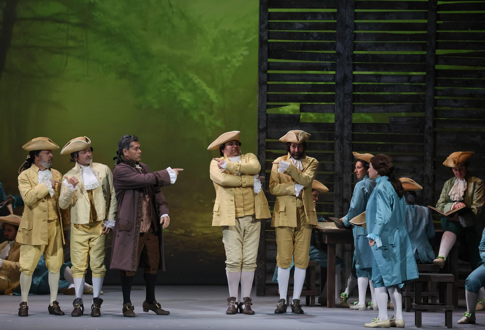 La versión de 'Manon Lescaut' que cierra la temporada lírica del Teatro Cervantes, en fotos