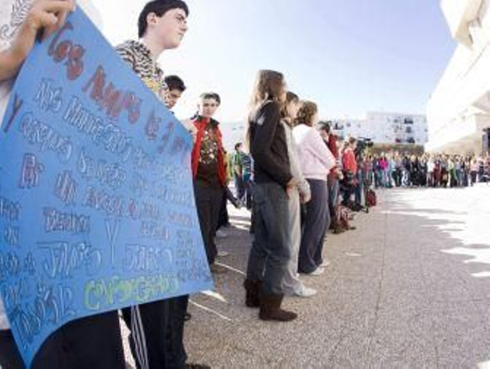 La comunidad educativa pide que el alumno que agredió a un profesor no regrese al centro