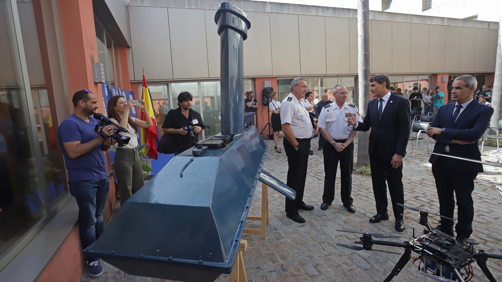 Fotos de los 'narcodrones' incautados por la Policía Nacional en Algeciras Fotos de los 'narcodrones' incautados por la Policía Nacional en Algeciras