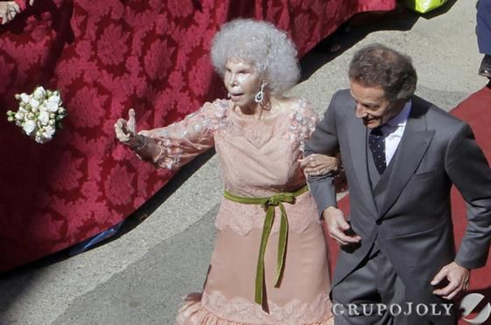 Cayetana de Alba y Alfonso Díez, ya como matrimonio.

Foto: Antonio Pizarro