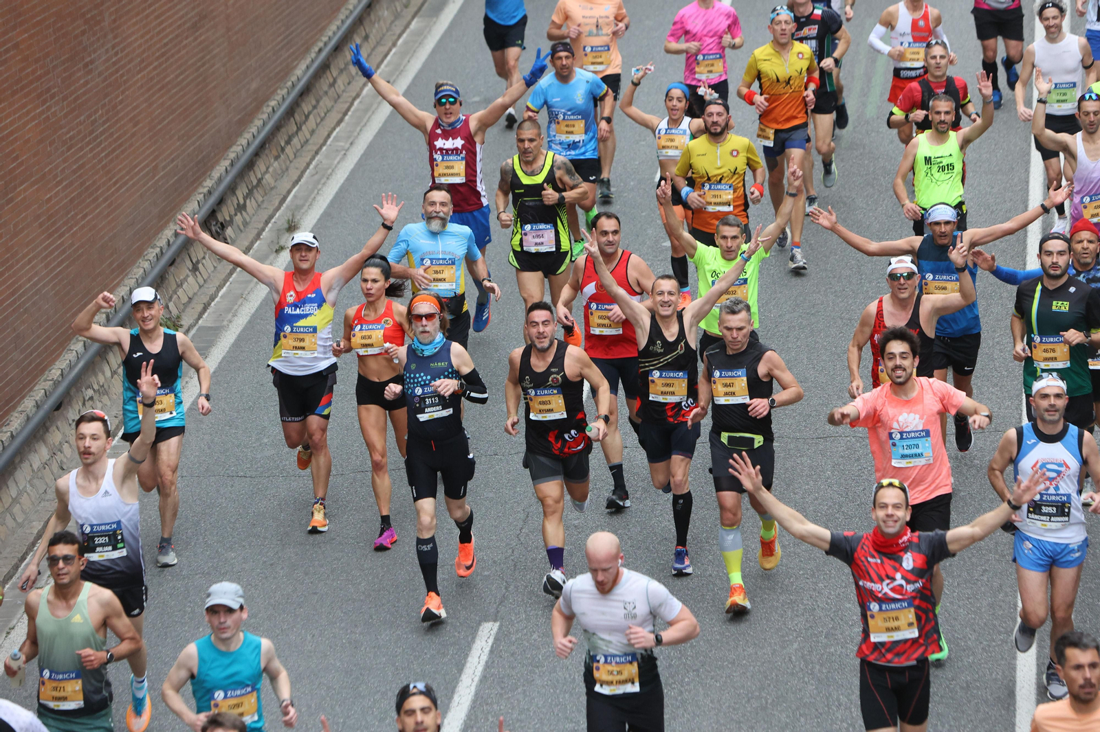 Búscate en la maratón de Sevilla 02