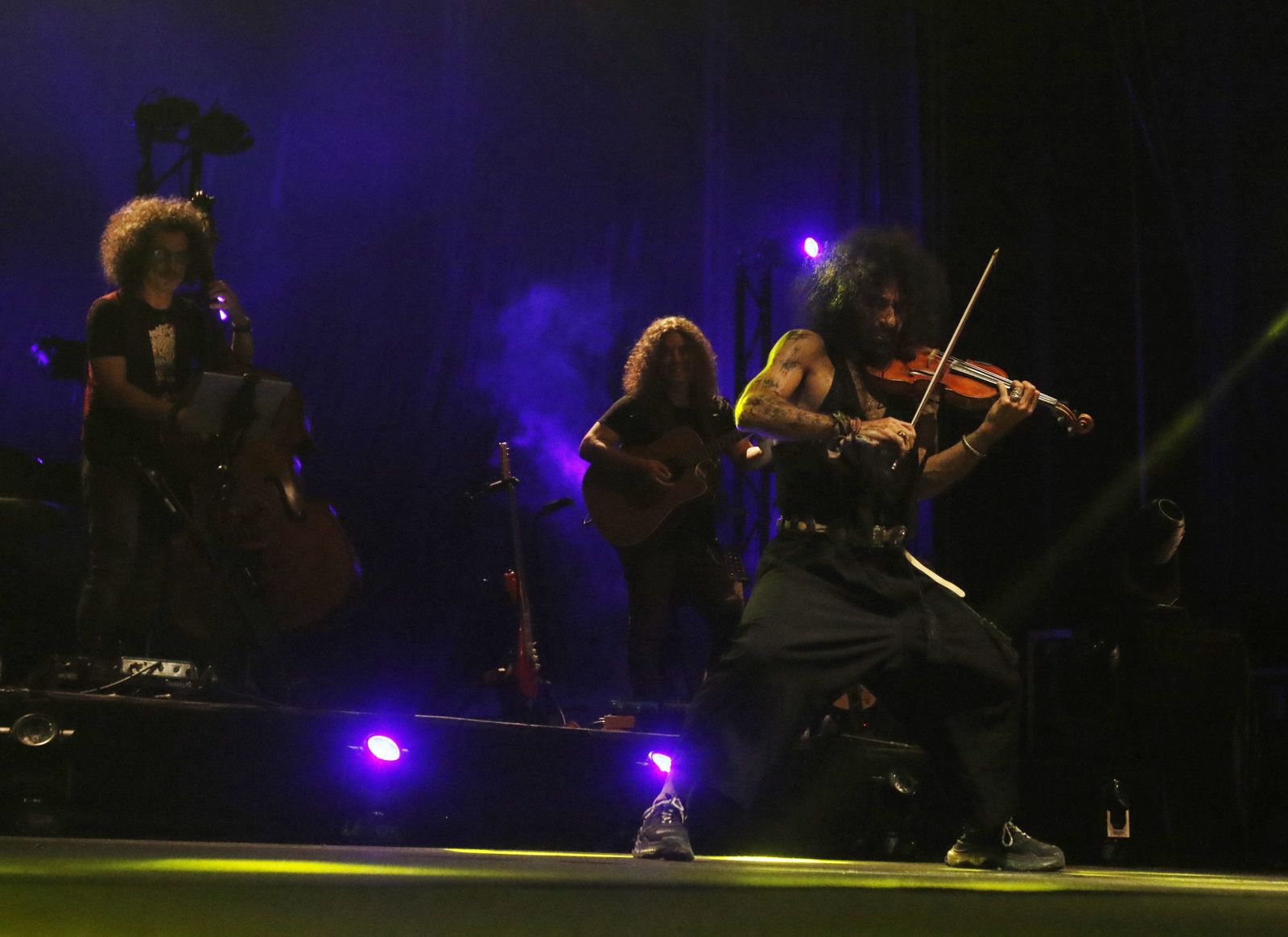 El concierto de Ara Malikian en el Teatro de la Axerquía de Córdoba, en imágenes