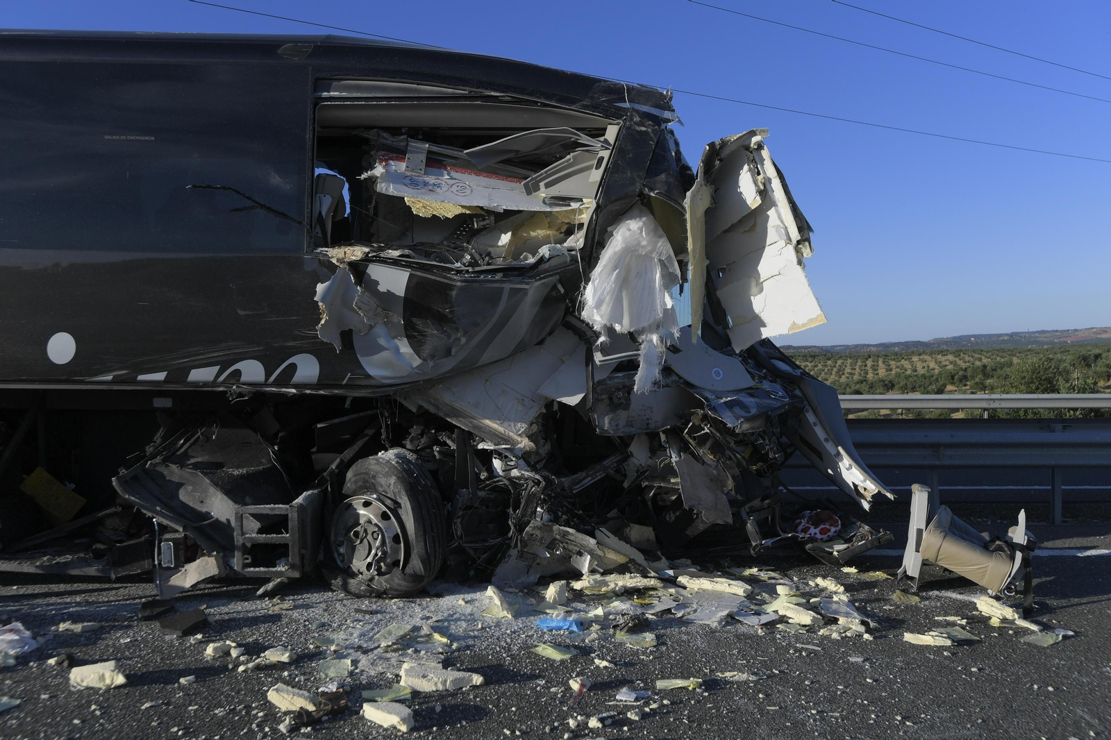 Estado en el que quedó el autobús tras el accidente.