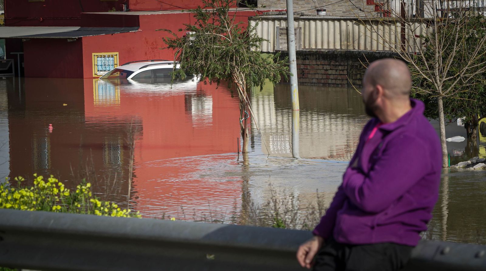 Intensa jornada en las zonas inundadas de Jerez, en imágenes