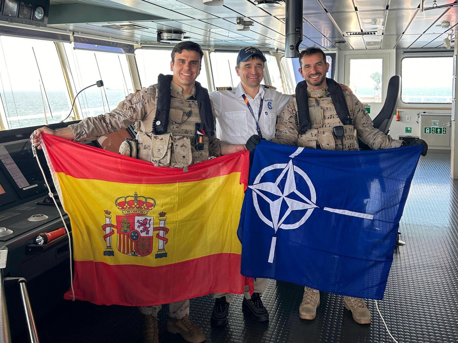Las fotos del mayor ejercicio de los últimos años en el Estrecho de Gibraltar y el Golfo de Cádiz de la Armada y la OTAN