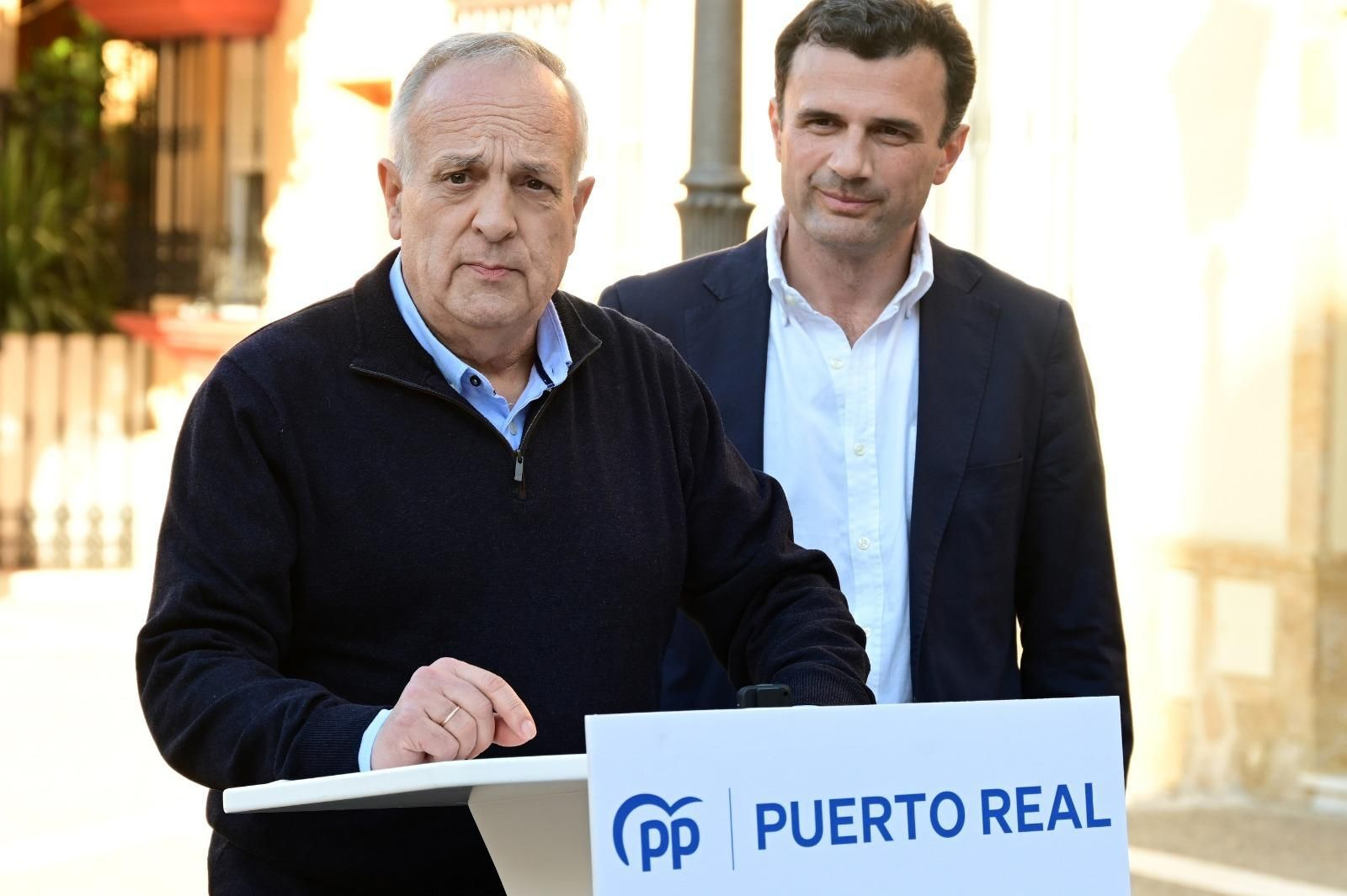 Vicente Fernández y Bruno García en el acto de presentación