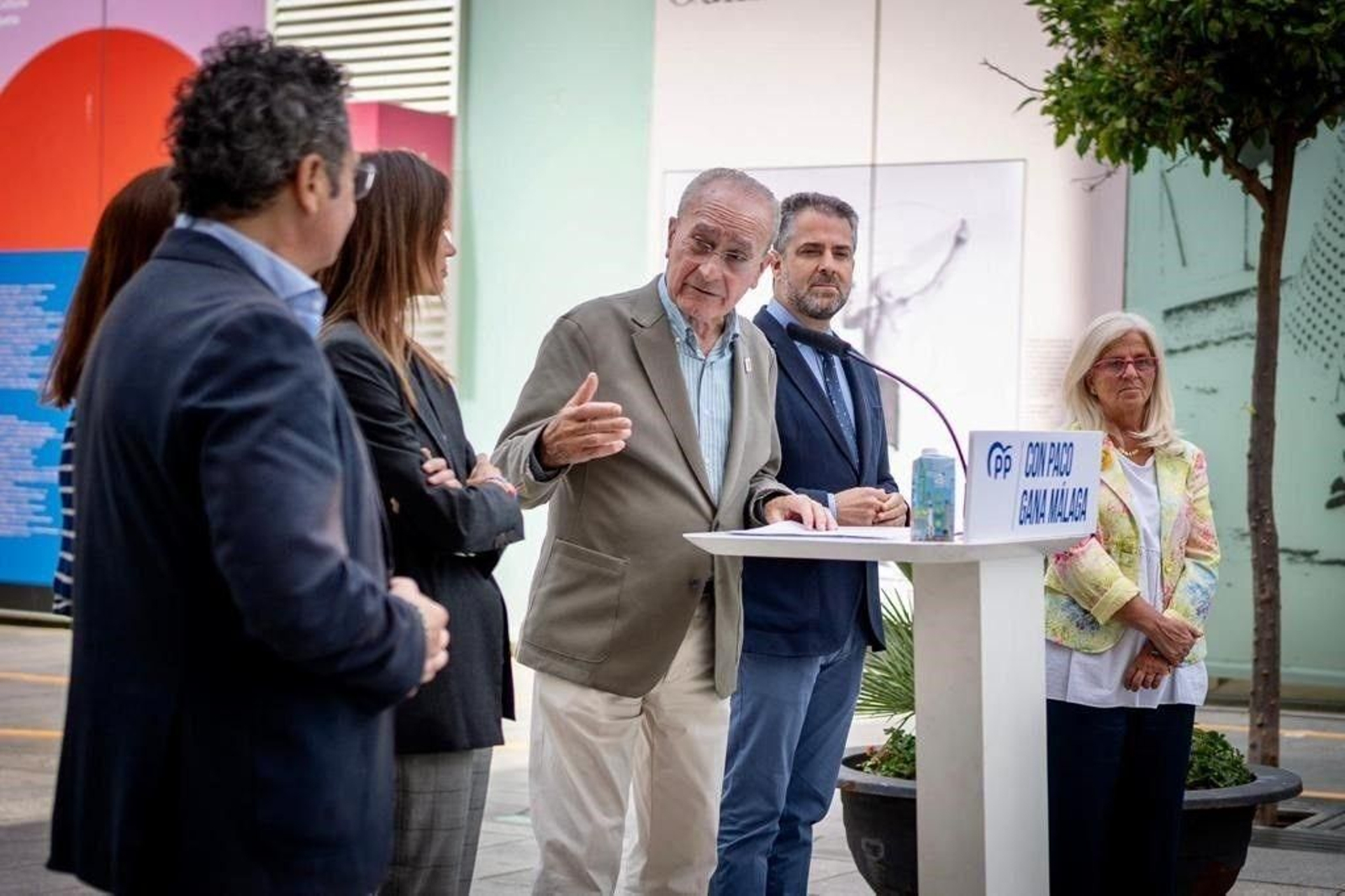 El alcalde de Málaga en una comparecencia este viernes.