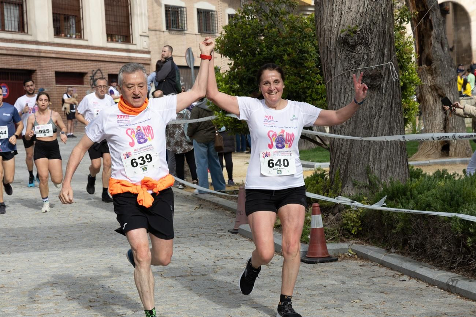 Más de 2.100 participantes corren  para promover la salud en Jaén, en imágenes (2)
