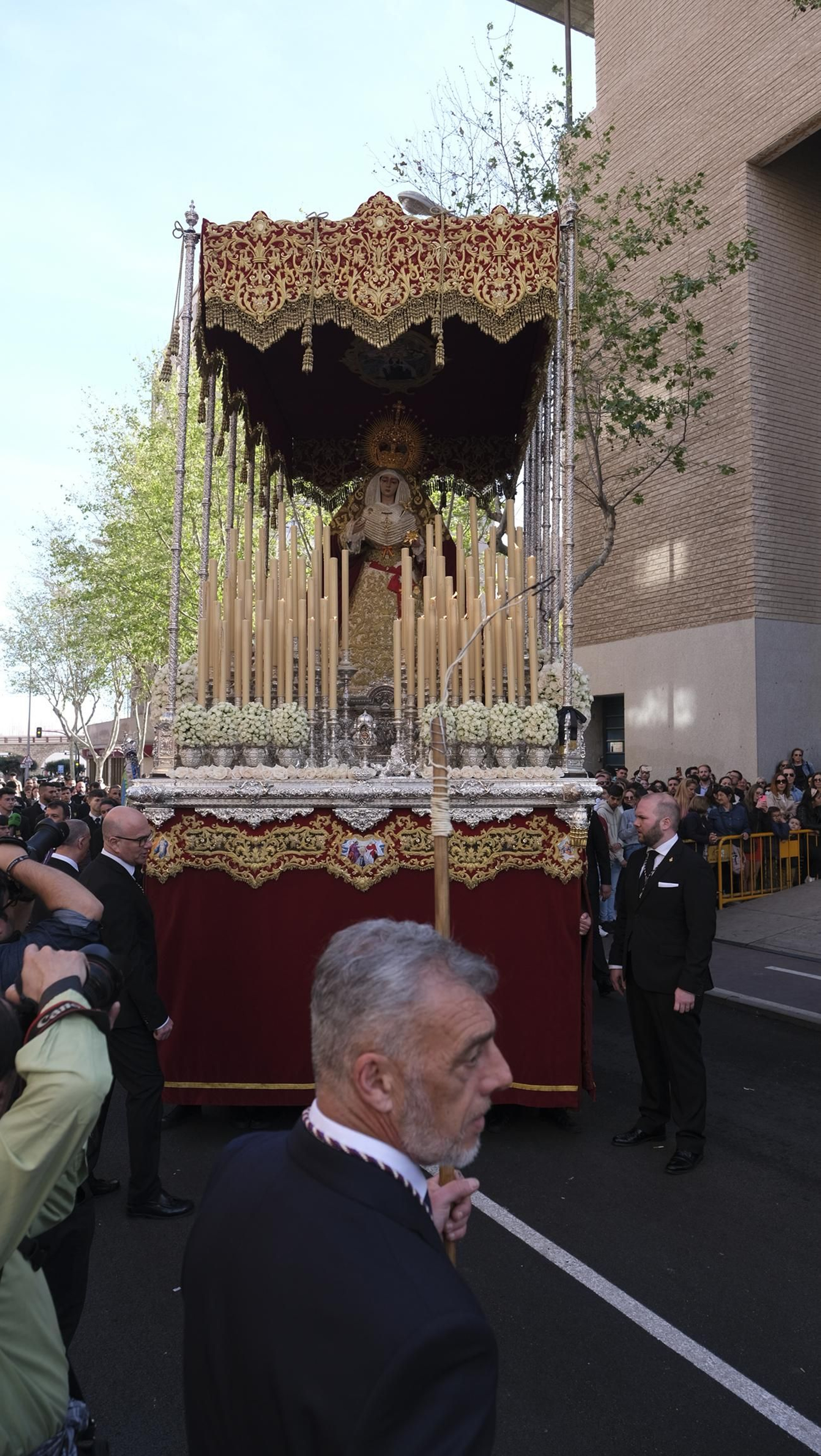 La procesión de Pasión en Almería, en imágenes