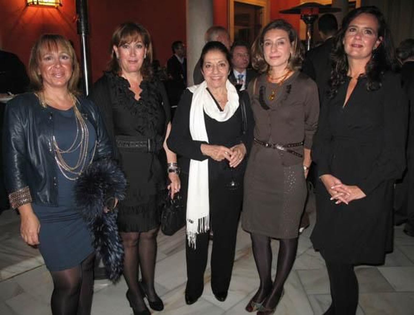 Eva Olivares, Rosa García Alonso, Lola Reina, Carmen Pérez y Ana Bovis.

Foto: Victoria Ramírez