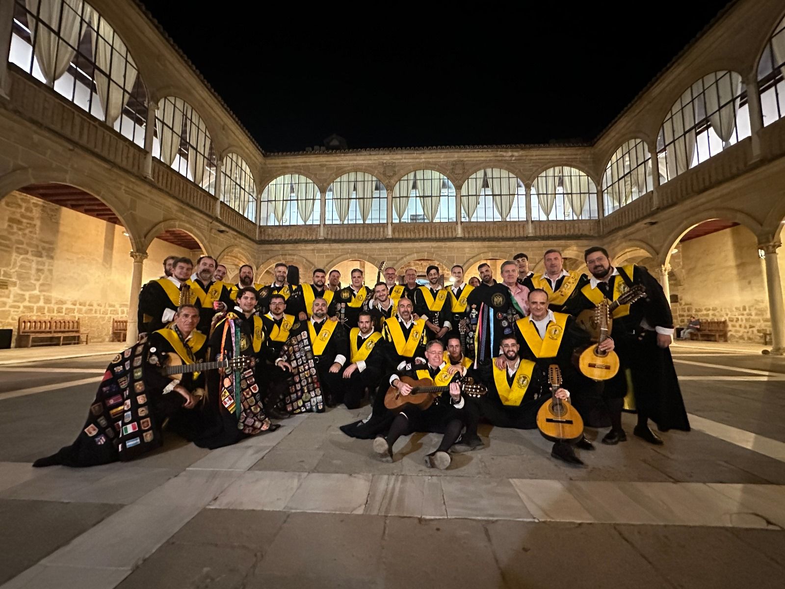 Tuna de Medicina, ganadora del certamen celebrado en Úbeda.