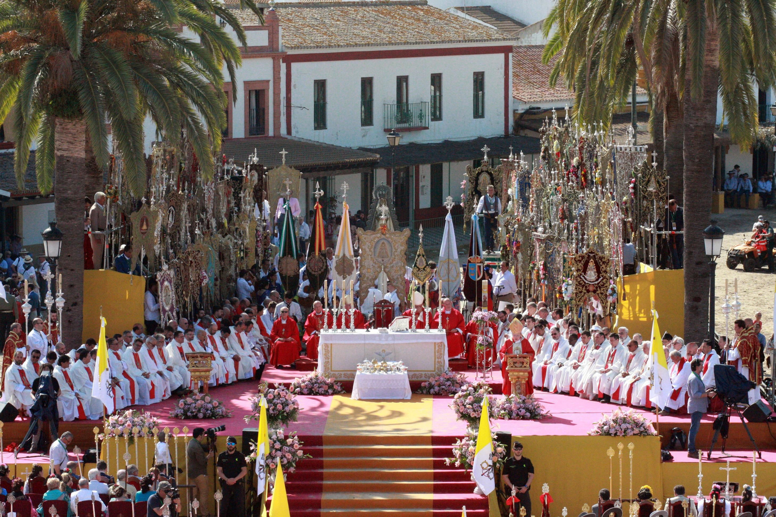 Las imágenes de la Misa de Pentecostés en El Rocío
