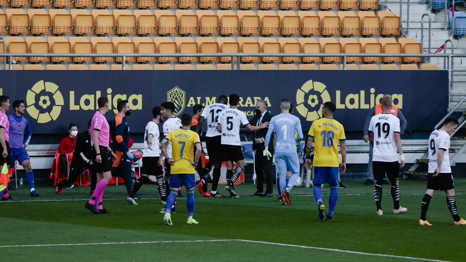 Las Imágenes del partido Cádiz-Valencia