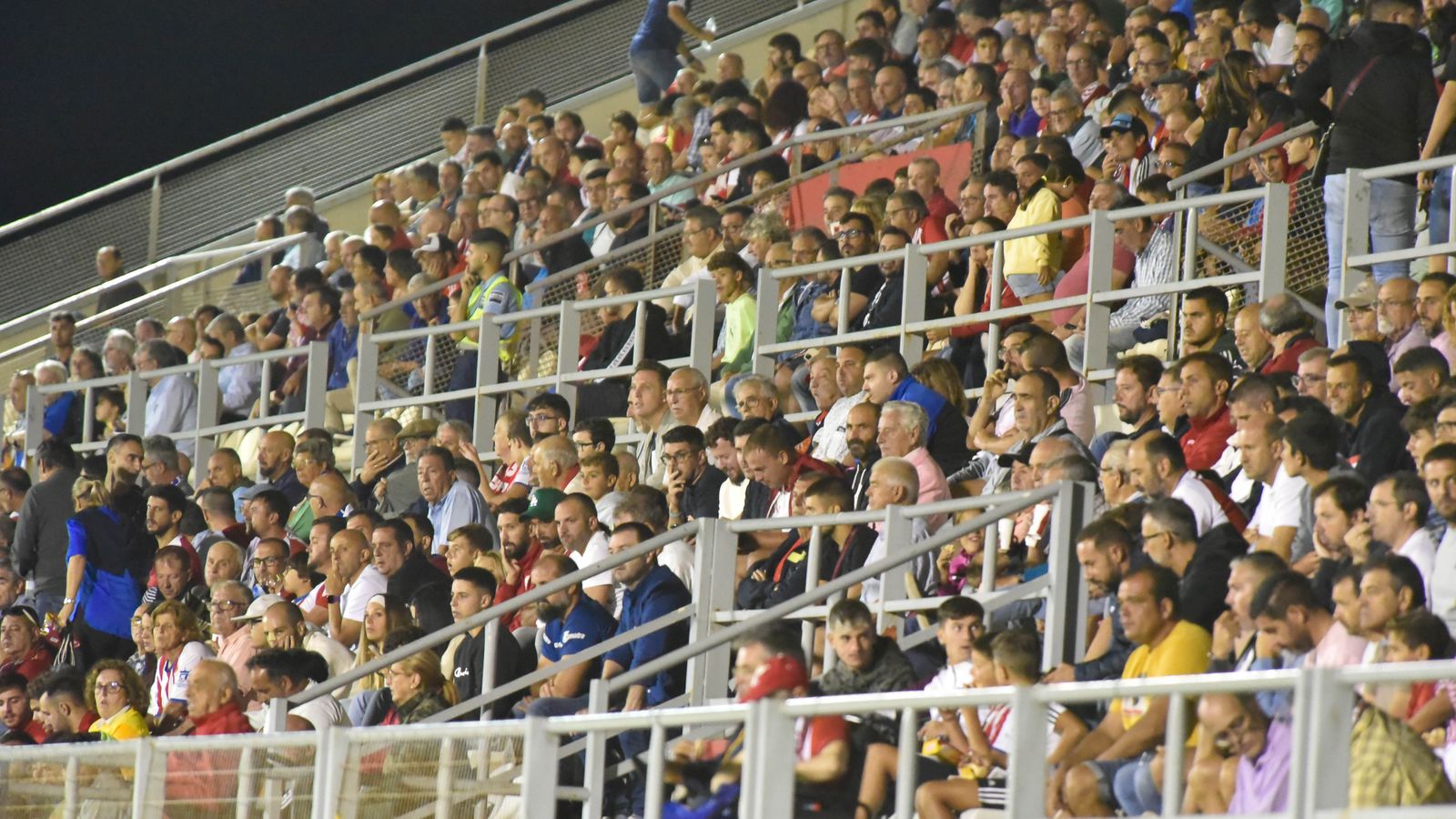 Las fotos del ambiente en el  Algeciras CF - San Fernando CD de la primera jornada.