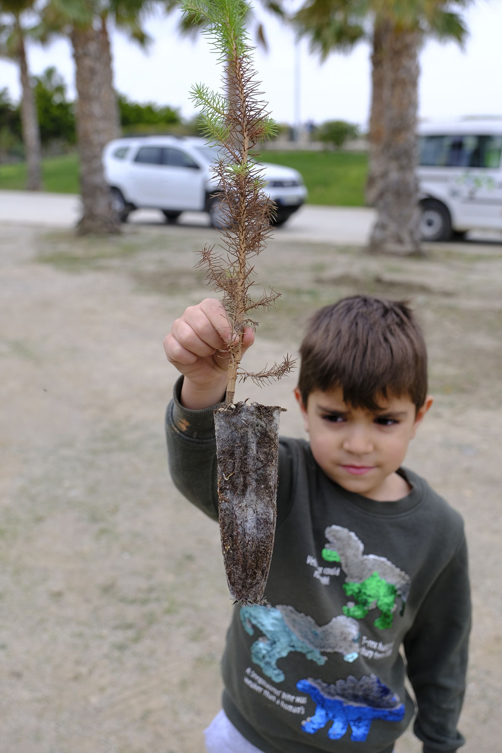 Plantación de árboles en el Parque del Andarax. Día de Andalucía.