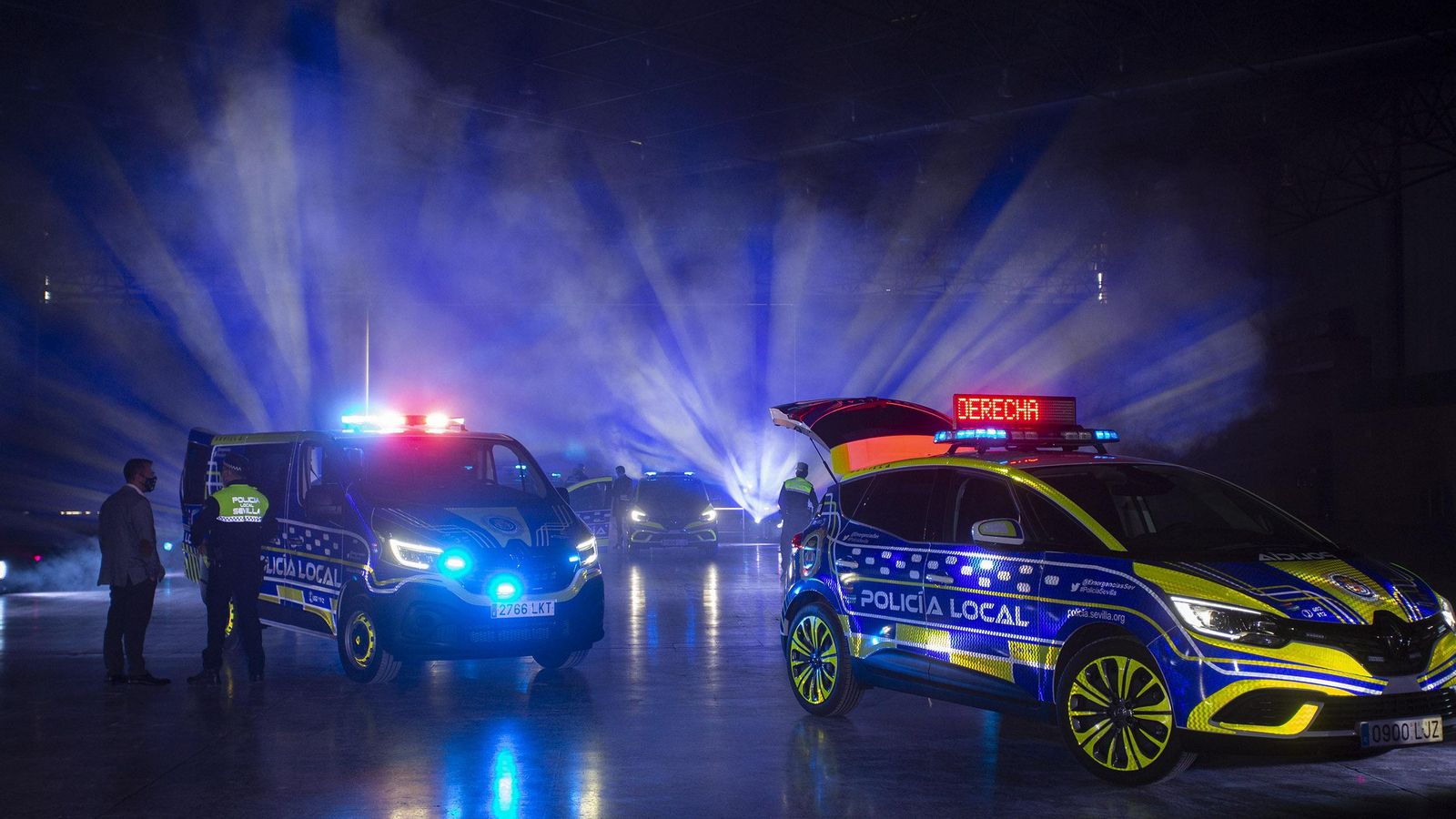Una de las imágenes futuristas que deparó la presentación de los nuevos vehículos de la Policía Local.