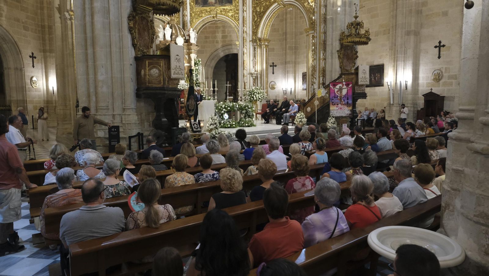Pregón de la Virgen del Mar en la Catedral de Almería, en imágenes