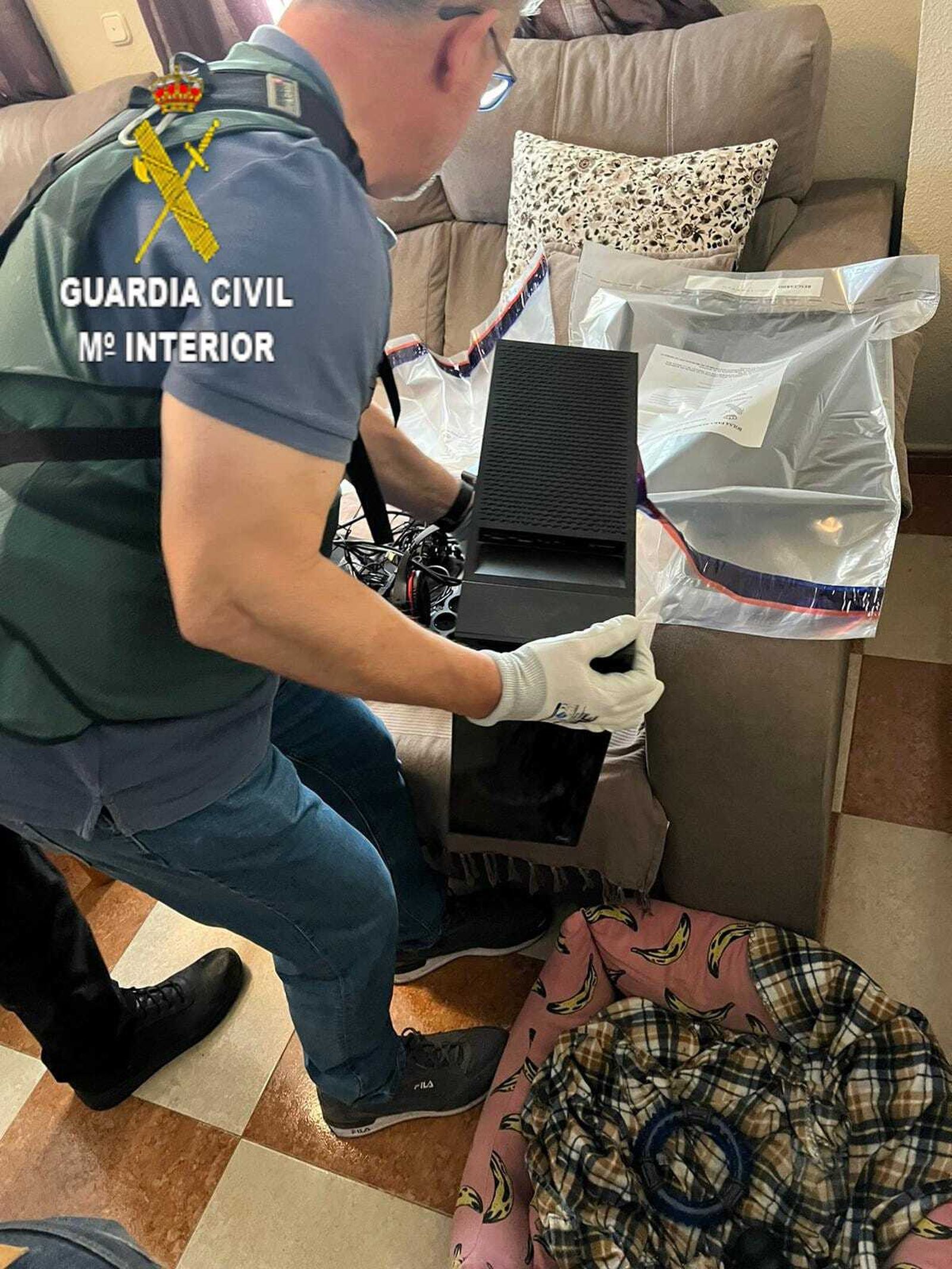 Cae una banda de estafadores a través de una plataforma digital de compraventa de productos