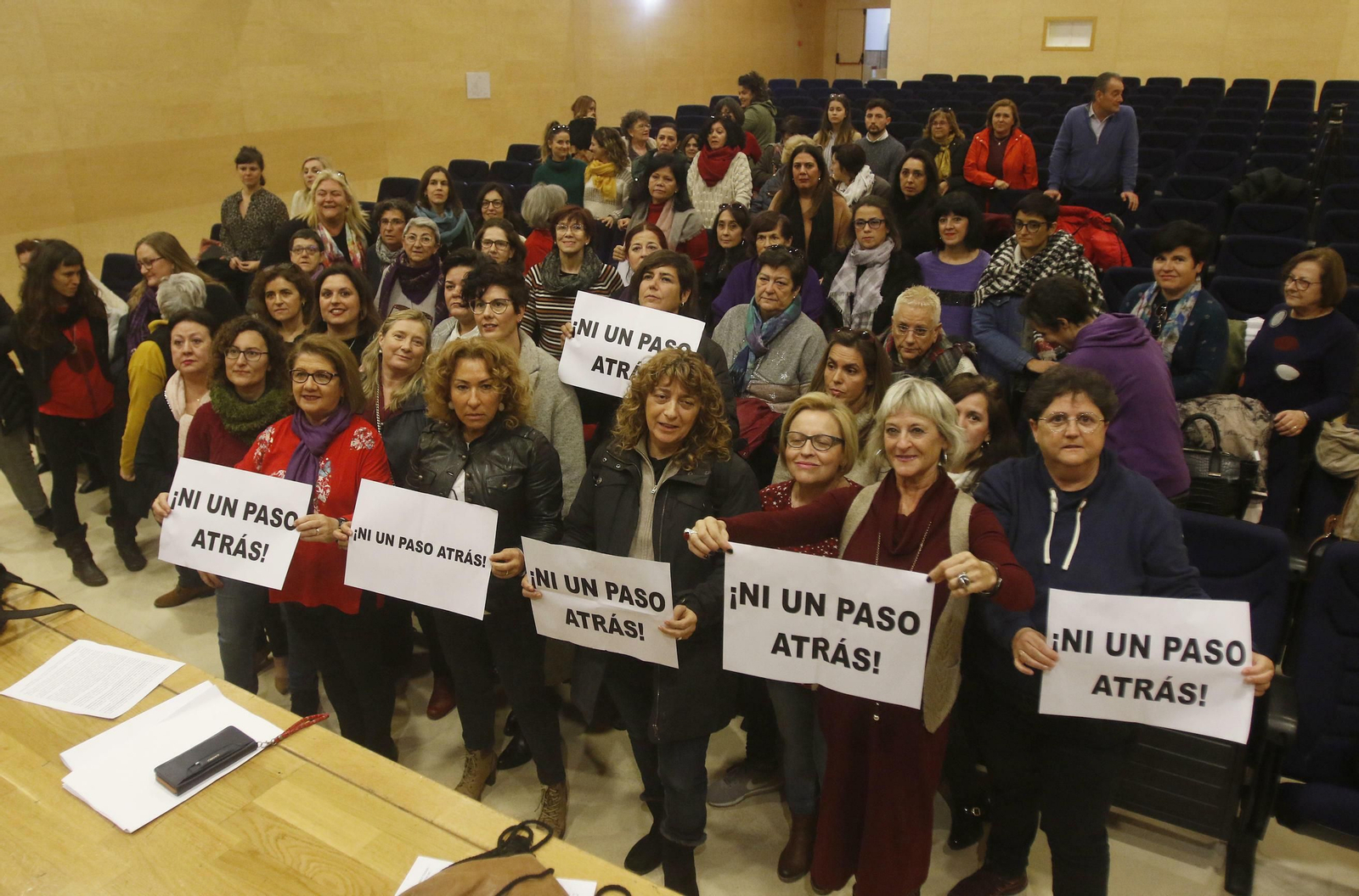 Representantes de asociaciones de mujeres de toda Andalucía reunidas en Córdoba.