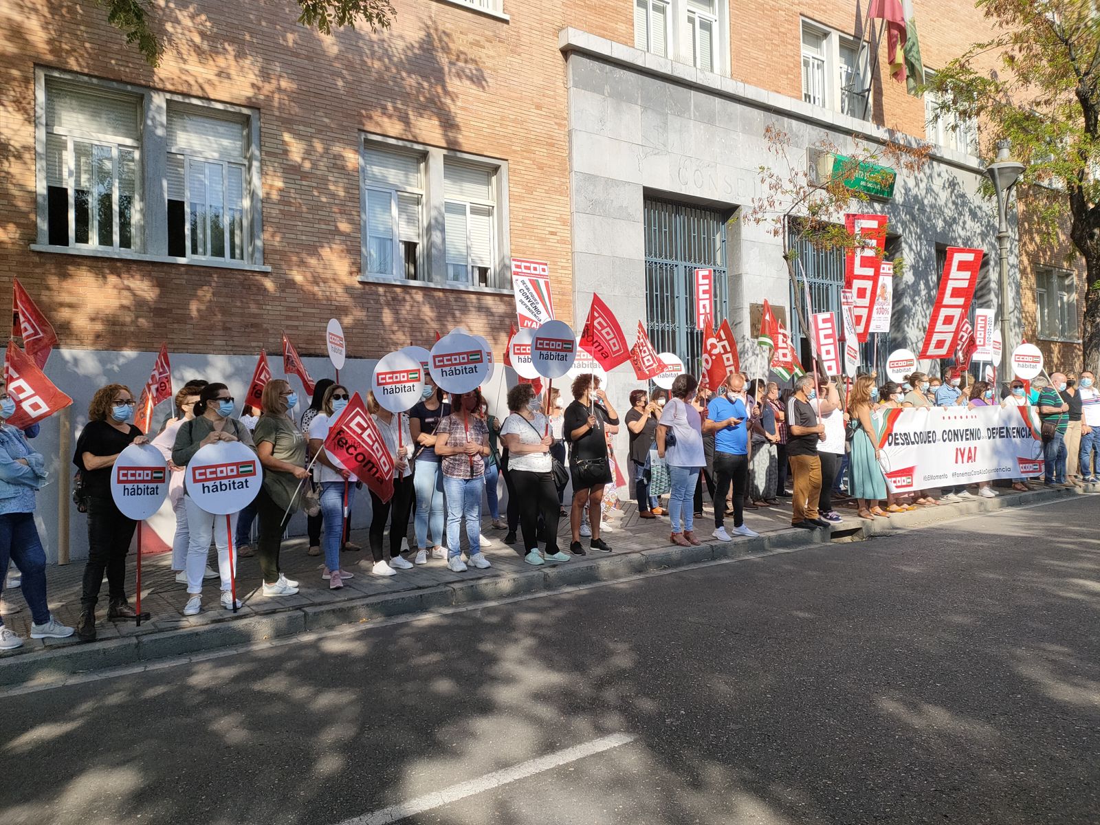 Protesta de este martes ante la Delegación de Salud en Córdoba.