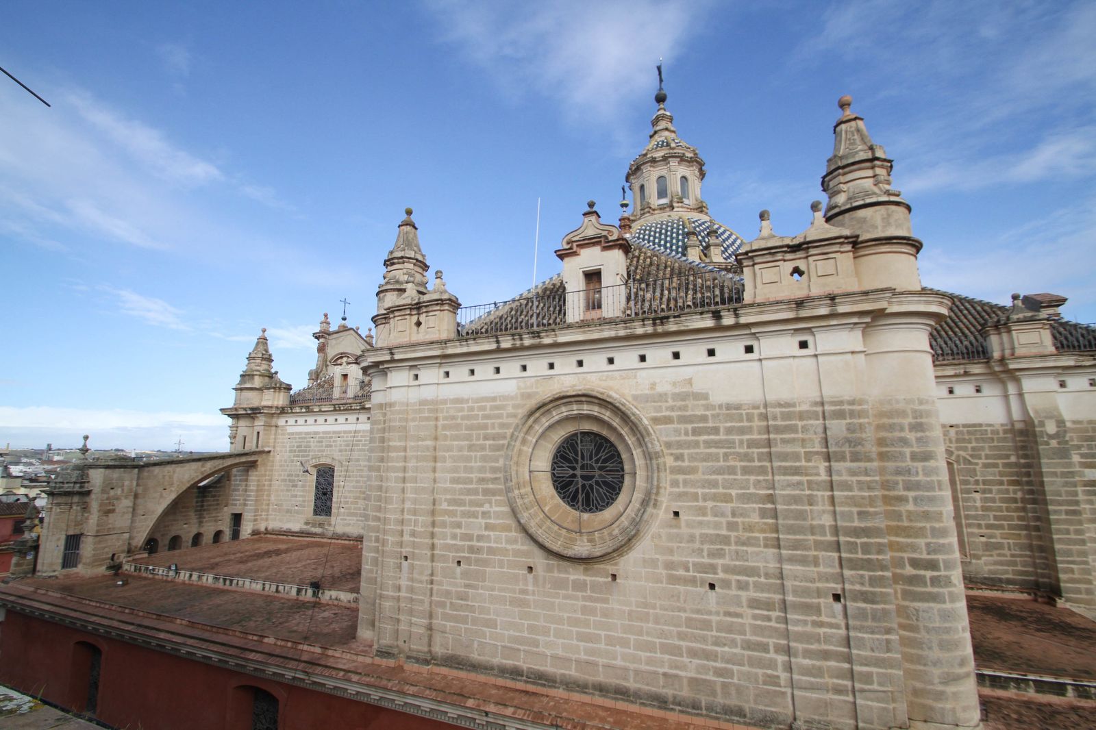 Recorrido por las cubiertas de la Iglesia del Salvador.