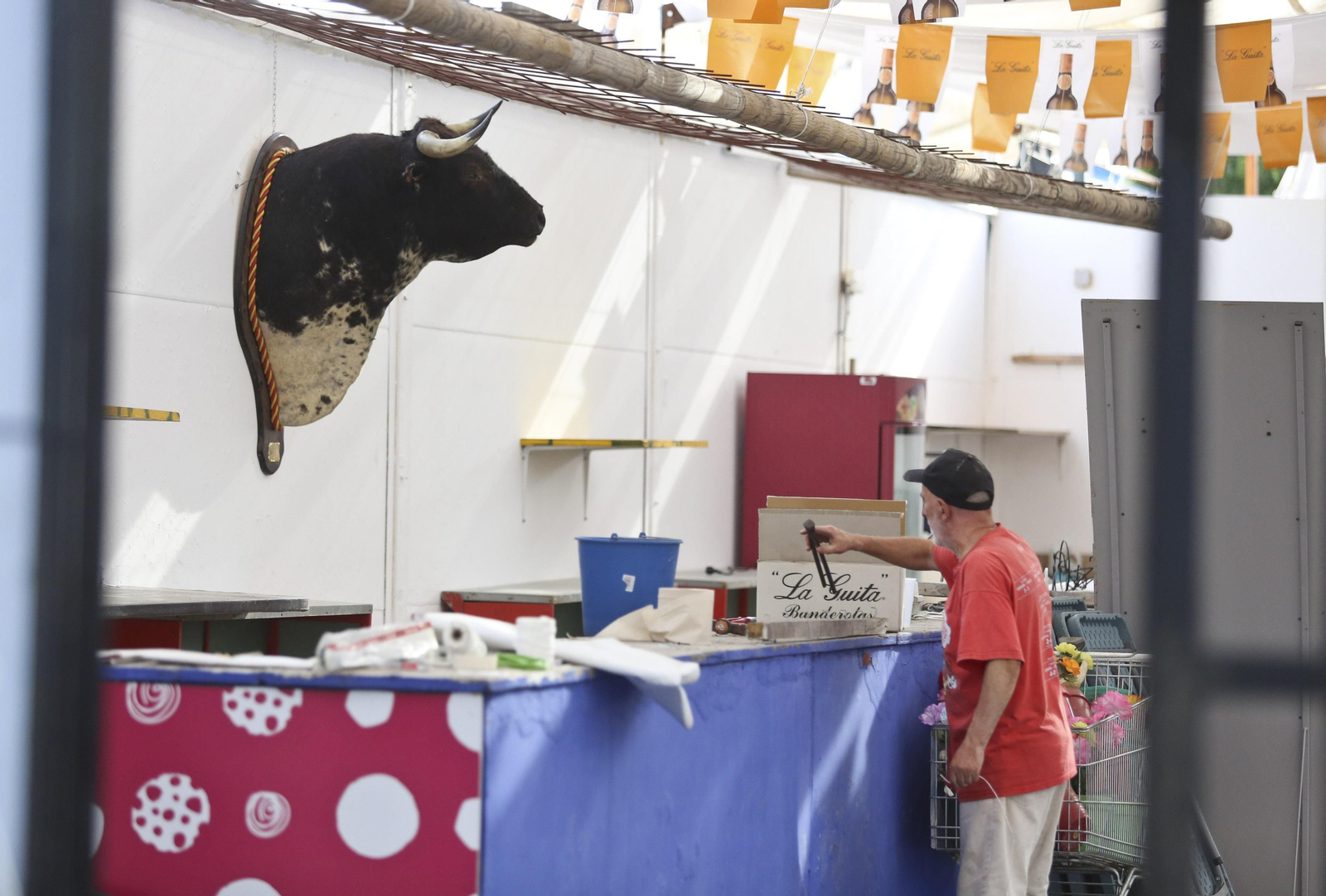Las fotos de los preparativos para la Feria de Málaga 2019