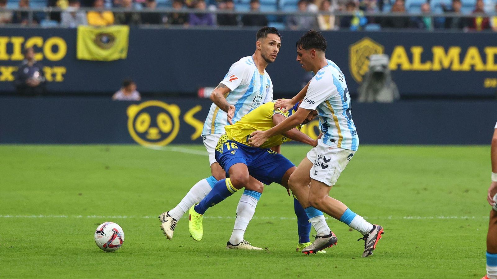 El Cádiz - Málaga CF, en fotos