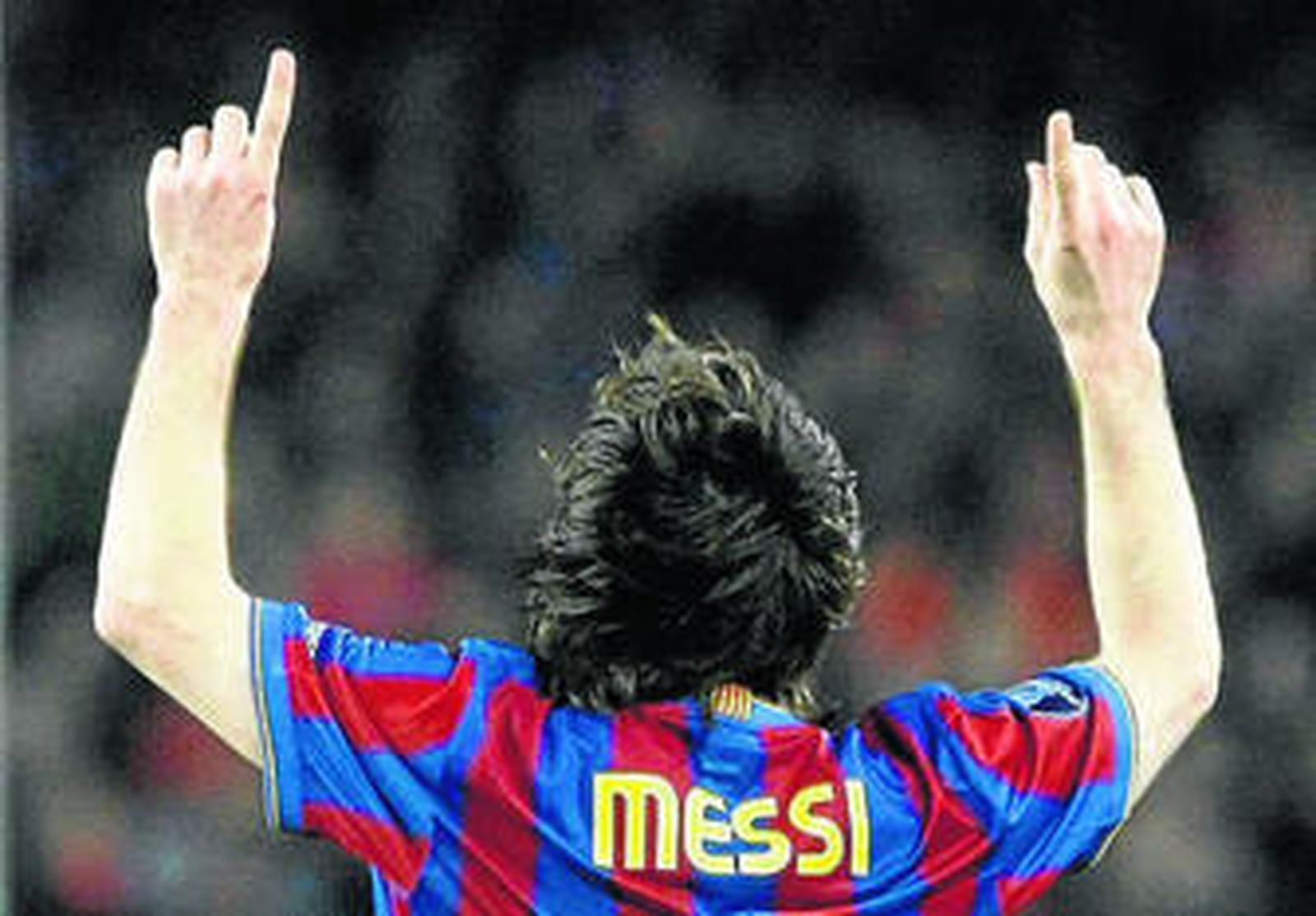 Messi celebra uno de los cuatro goles que logró ante el Arsenal.