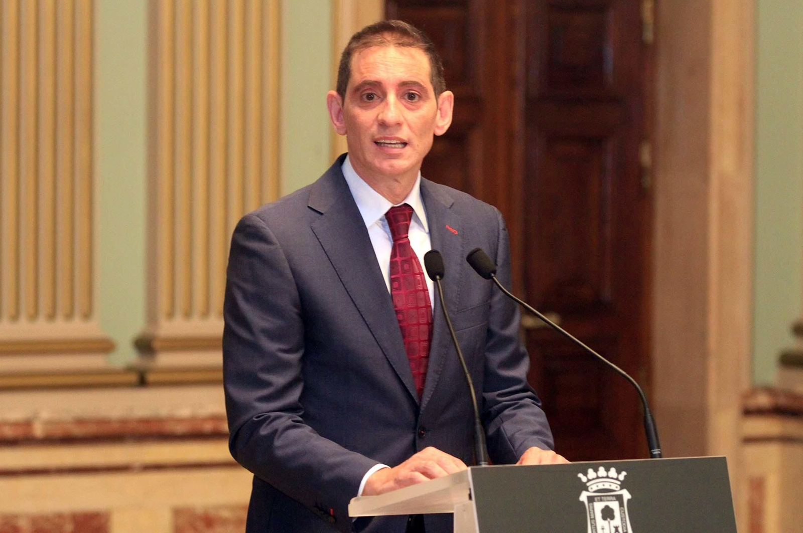 Imágenes de la recepción en el ayuntamiento a organizadores y participantes del Campeonato Europeo de Bádminton que se celebra en Huelva