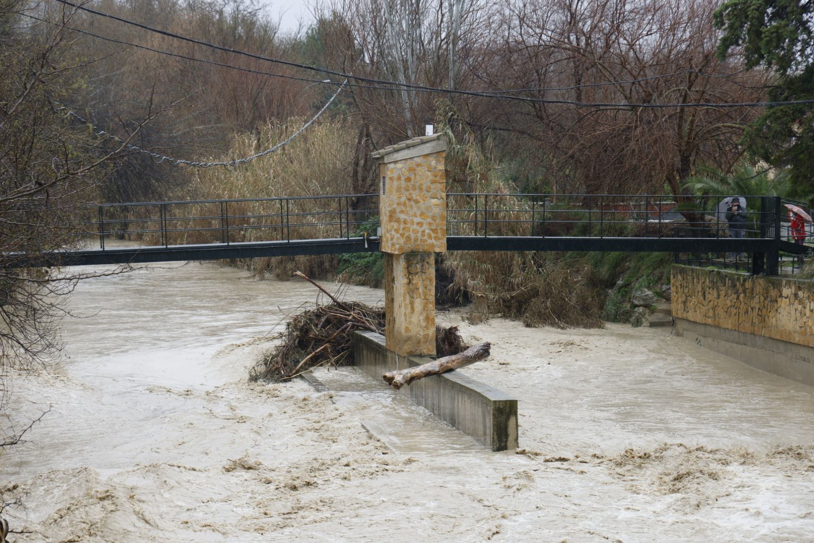El río a su paso por el Puente Jontoya.