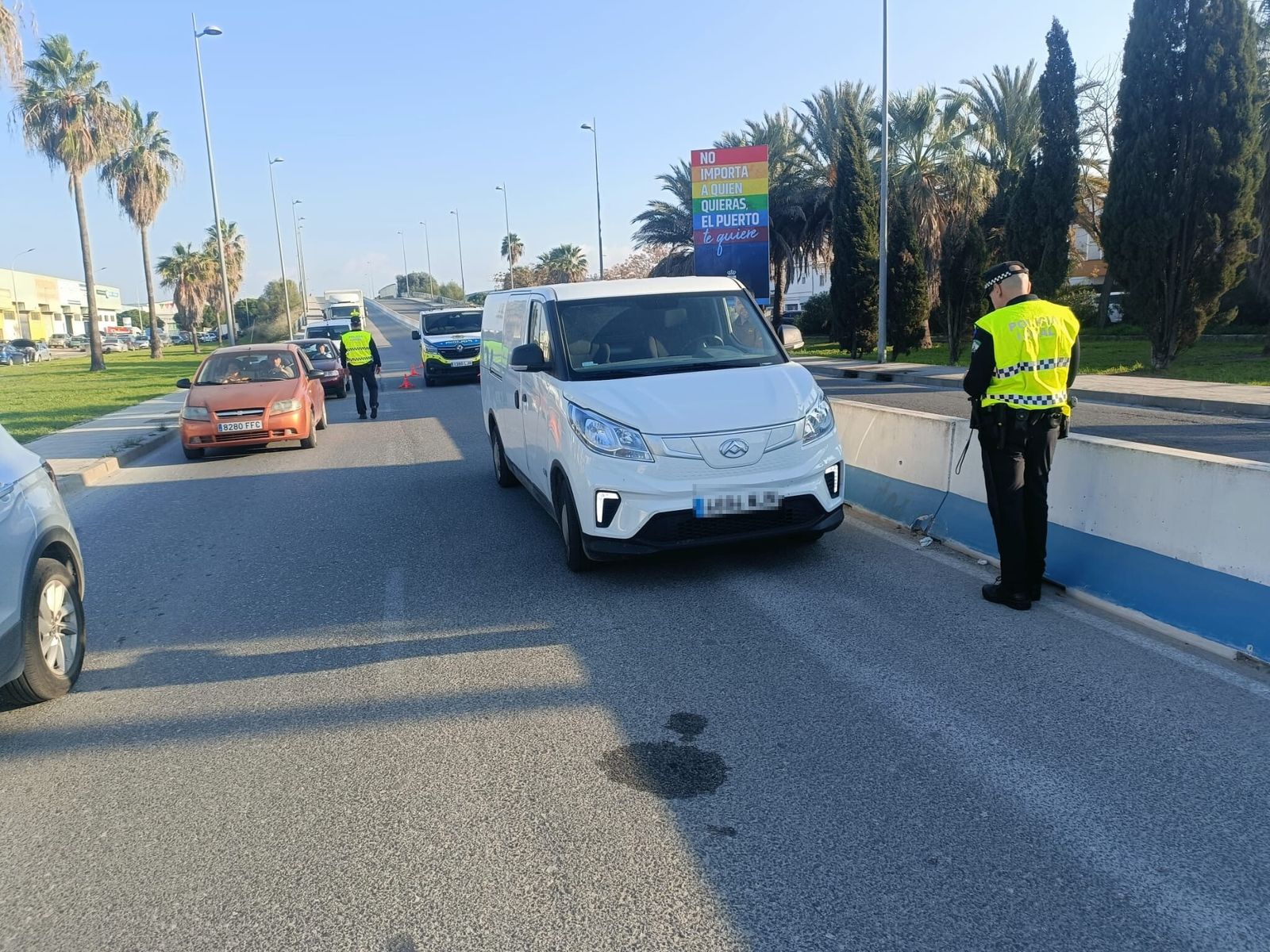 Una imagen de la campaña de control a furgonetas.