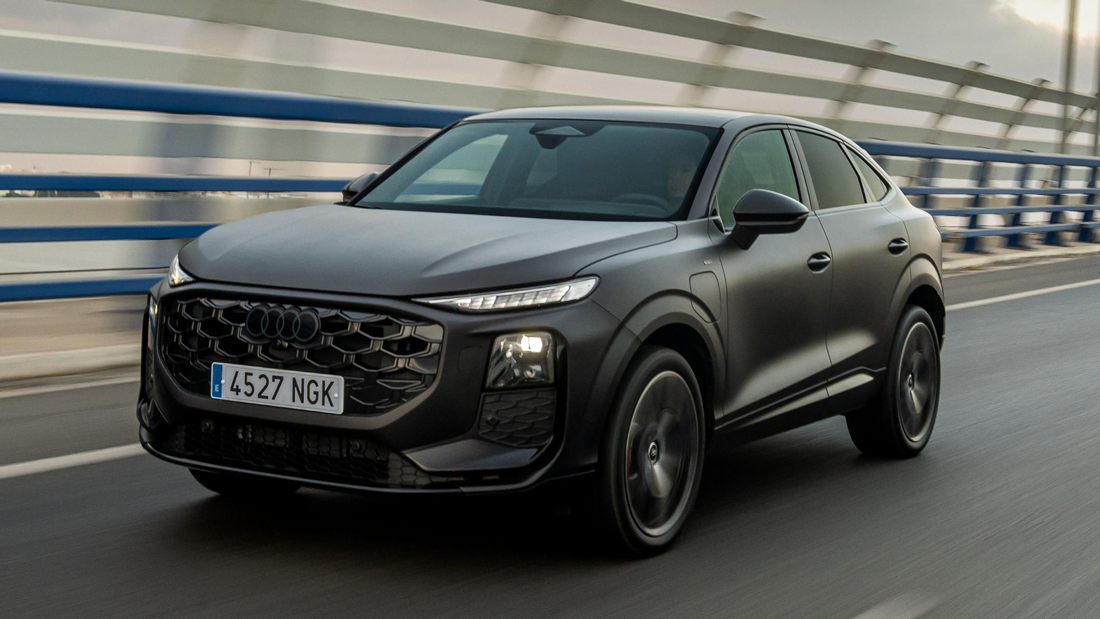 La tercera generación del Audi Q3 aspira a mantener su trono con apabullantes argumentos La tercera generación del Audi Q3 aspira a mantener su trono con apabullantes argumentos