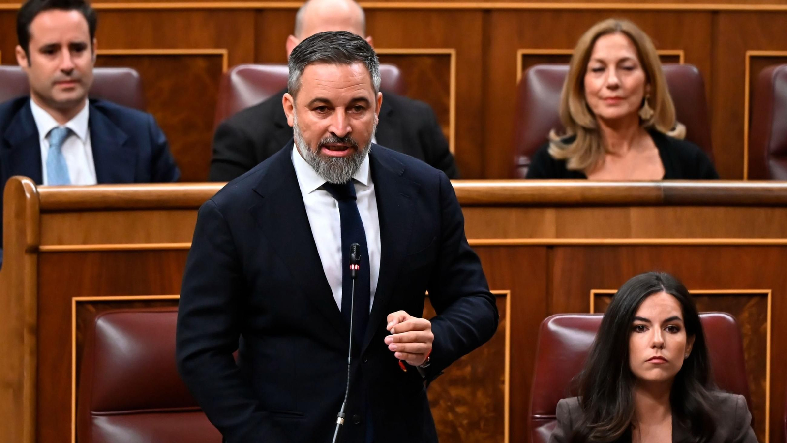 El líder de VOX, Santiago Abascal, interviene este miércoles, durante la primera sesión de control del nuevo período de sesiones en el Congreso de los Diputados en Madrid.