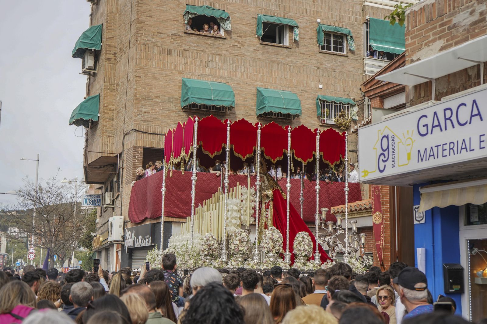 Las mejores fotos del Martes Santo en Granada
