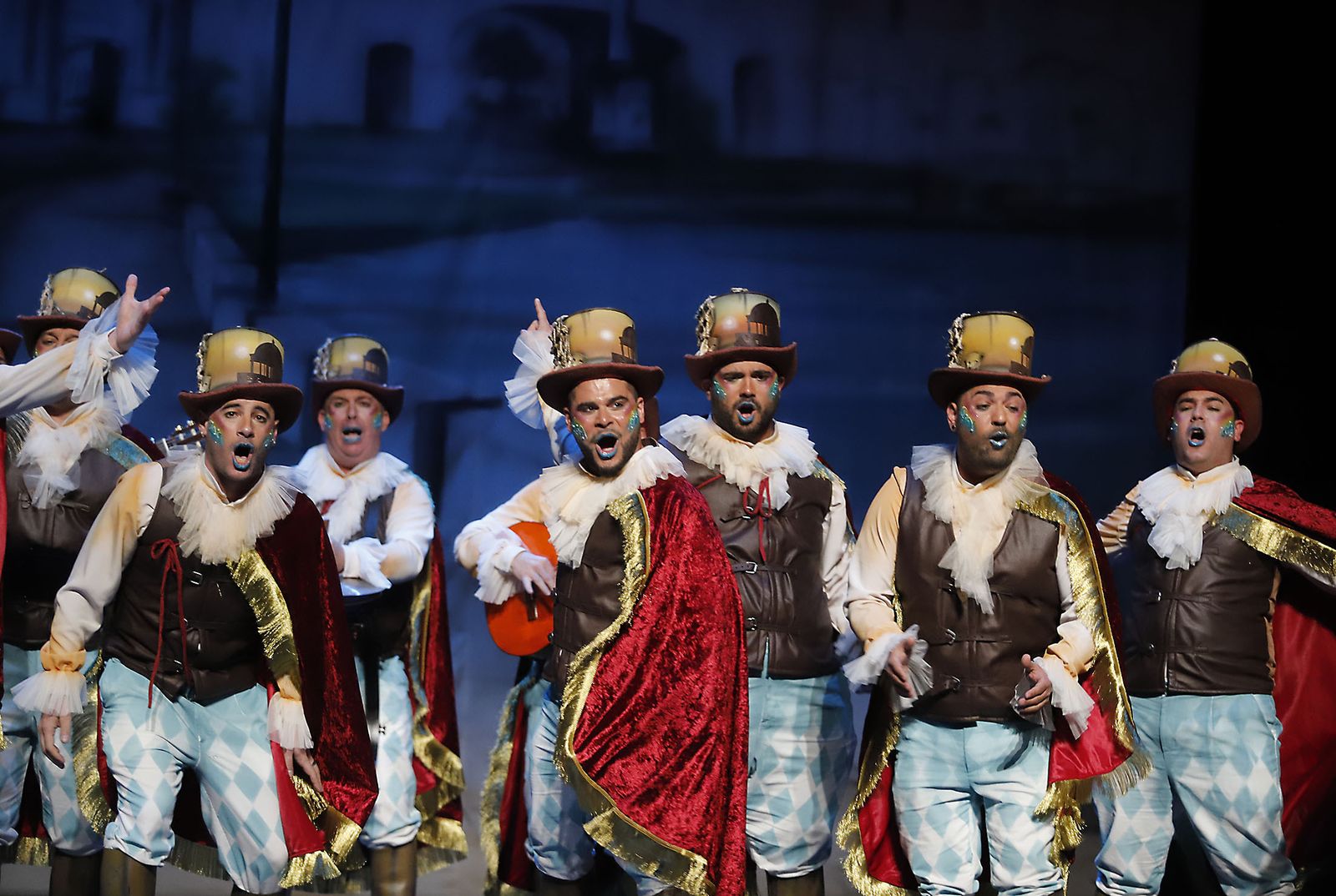 Imágenes de la actuación de la comparsa de Cádiz Los Piraos en el Carnaval Colombino