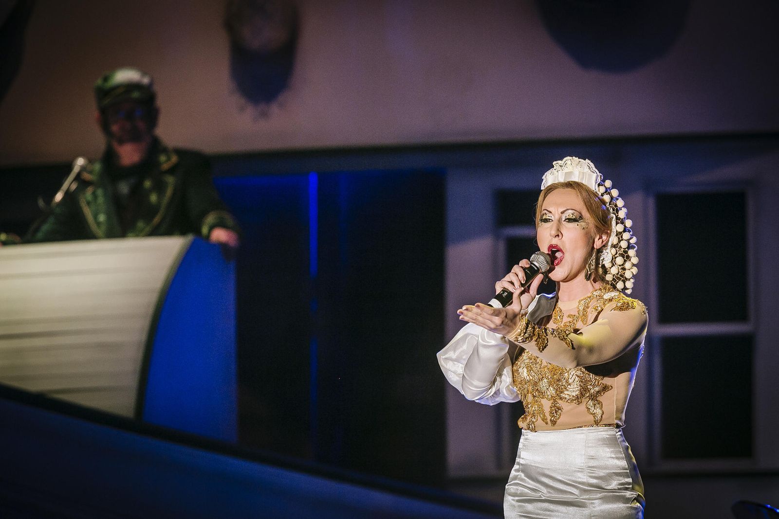 Sandra Cabrera brilla en el pregón de Cádiz