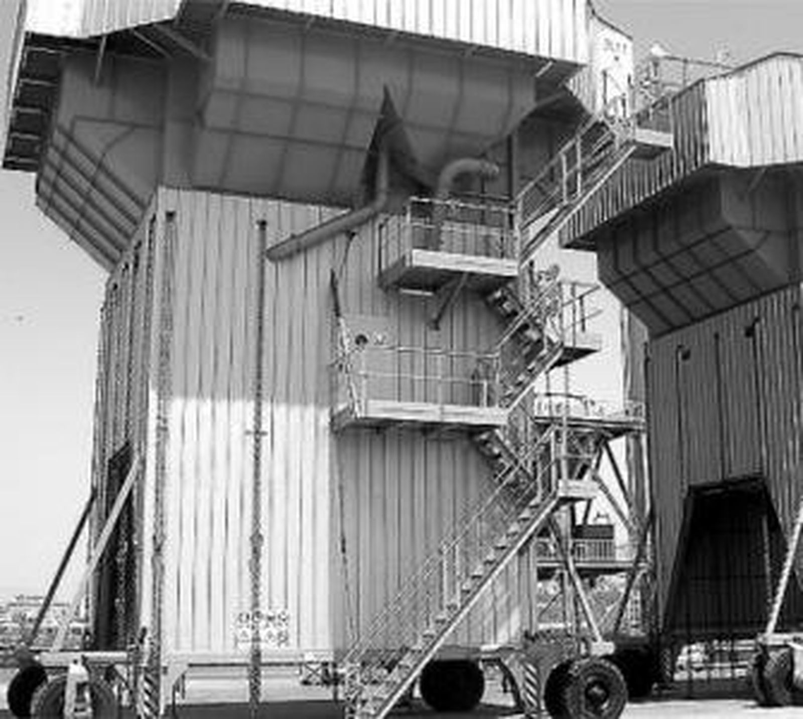 Imagen de una tolvas ecológica del Puerto de Málaga.