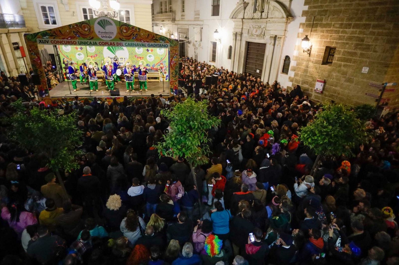 Numeroso público se congregó en la noche del viernes en San Agustín en la última jornada del concurso. de Unicaja
