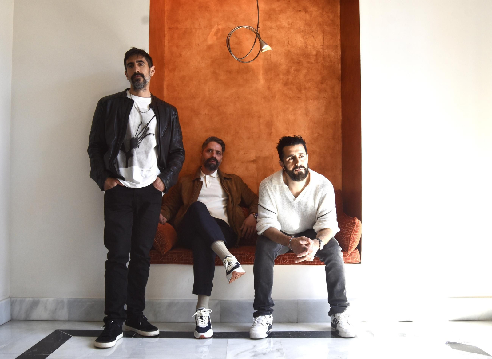 Los Aslándticos durante la entrevista en el hotel Hospes Palacio del Bailío