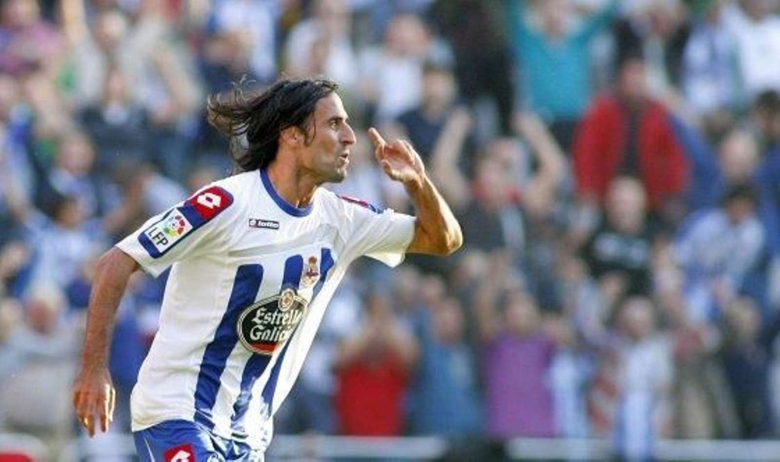 Juan Rodríguez celebra el gol que le dio la victoria al 'Dépor'. / LOF