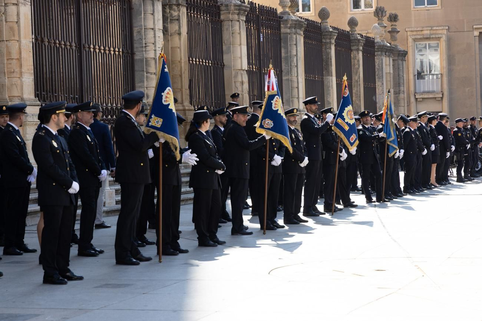 Acto por el día de la Policía Nacional, con motivo de la festividad los Santos Ángeles Custodios