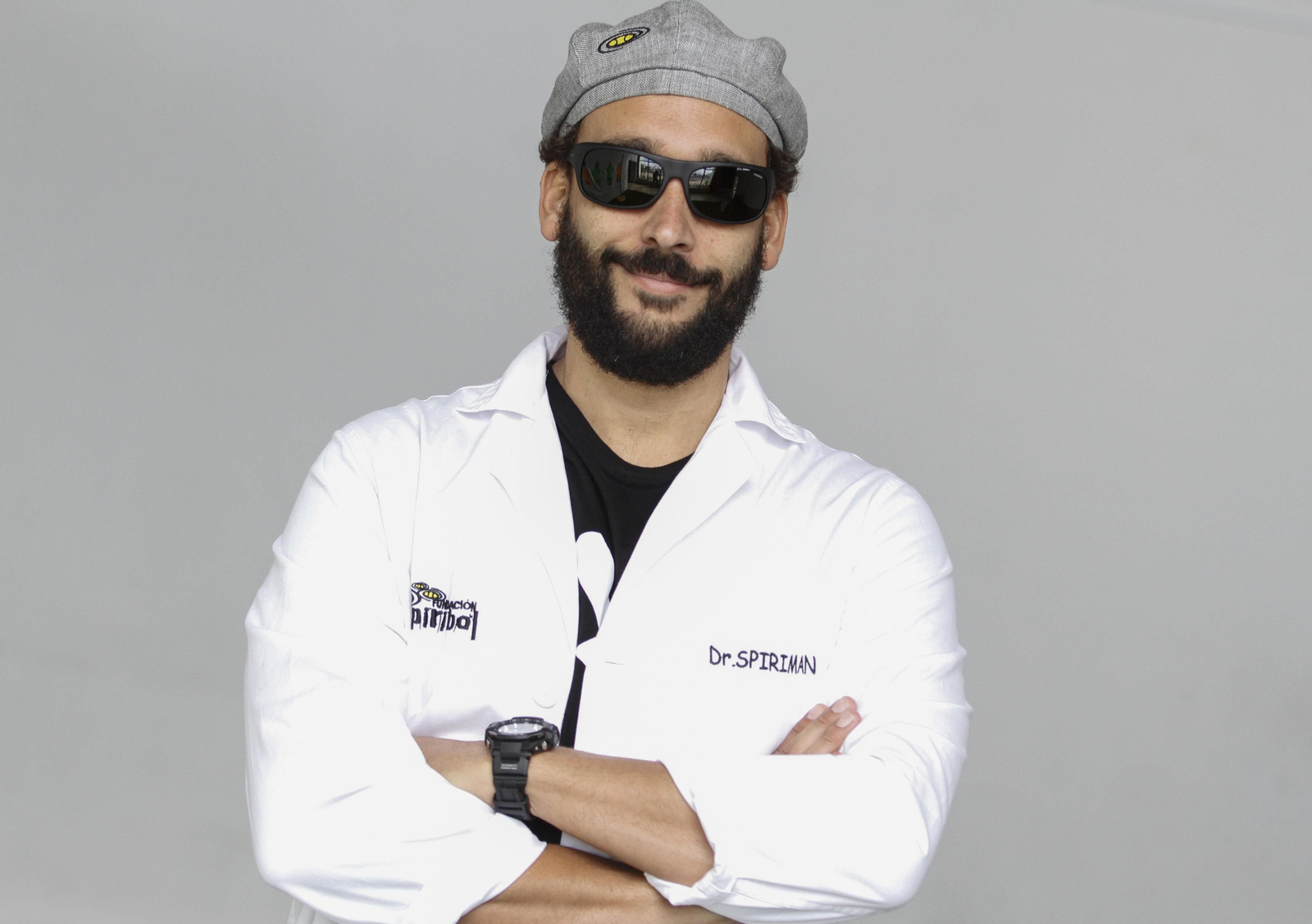 Spiriman, las fotos del médico rebelde