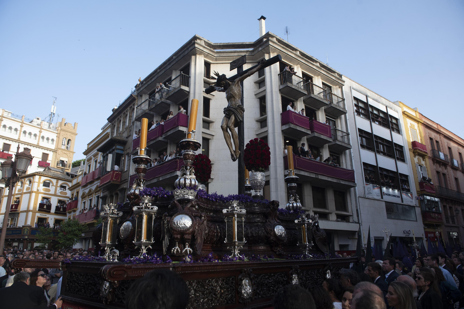 Las imágenes del Santo Entierro Grande por la Campana