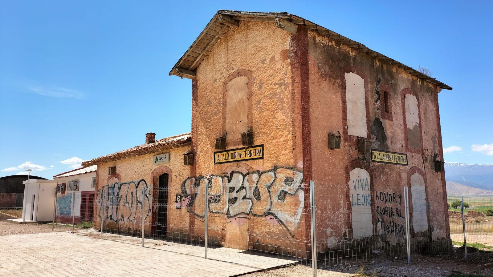 Estación de La Calahorra-Ferreira Estación de La Calahorra-Ferreira