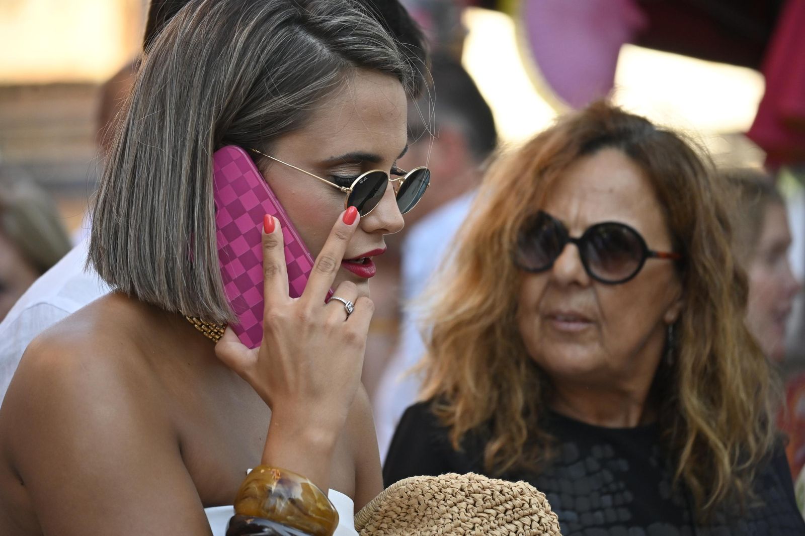Imágenes de ambiente en el cuarto día de toros en Huelva