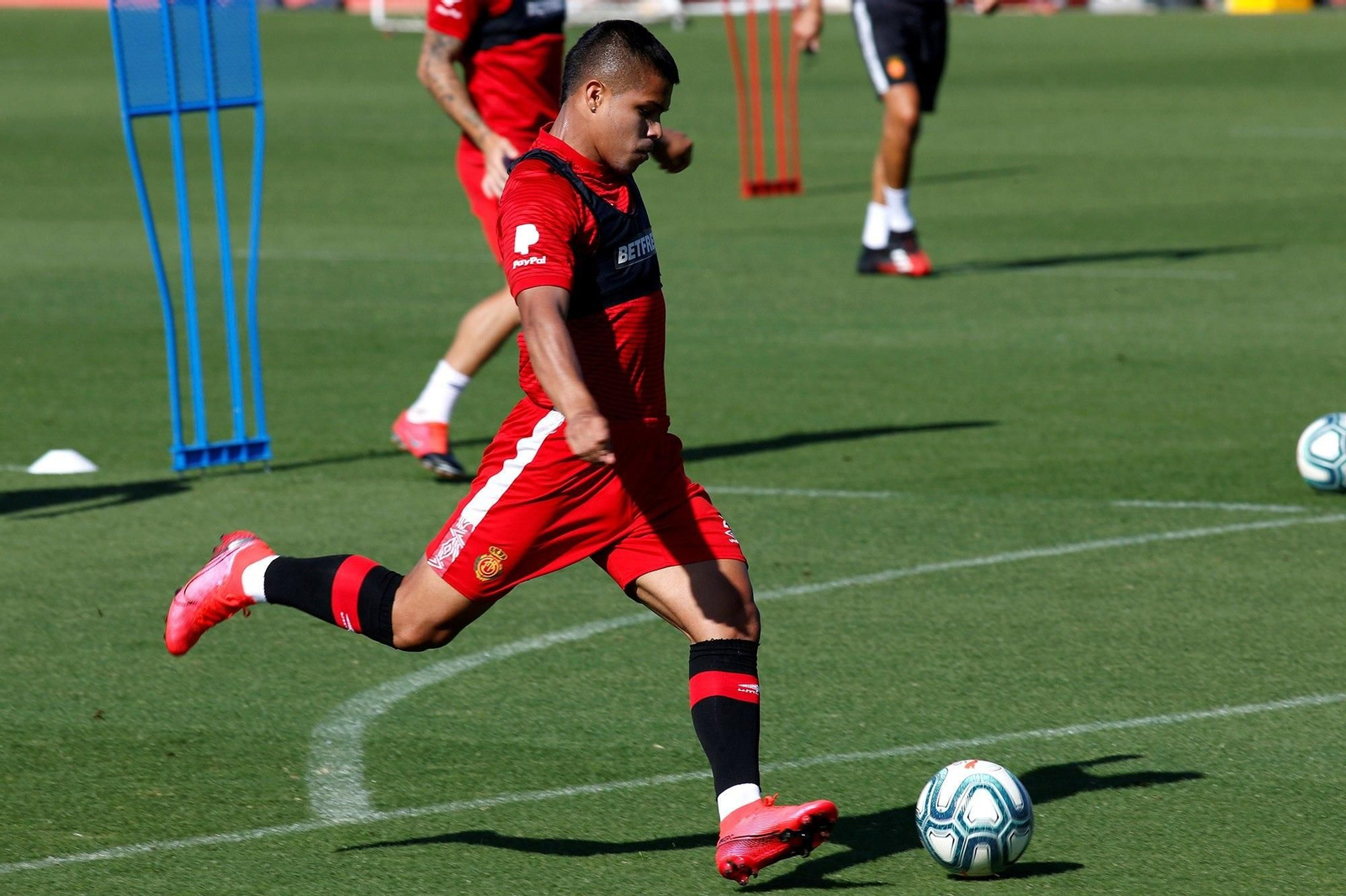 Las fotos de la carrera de Cucho Hernández