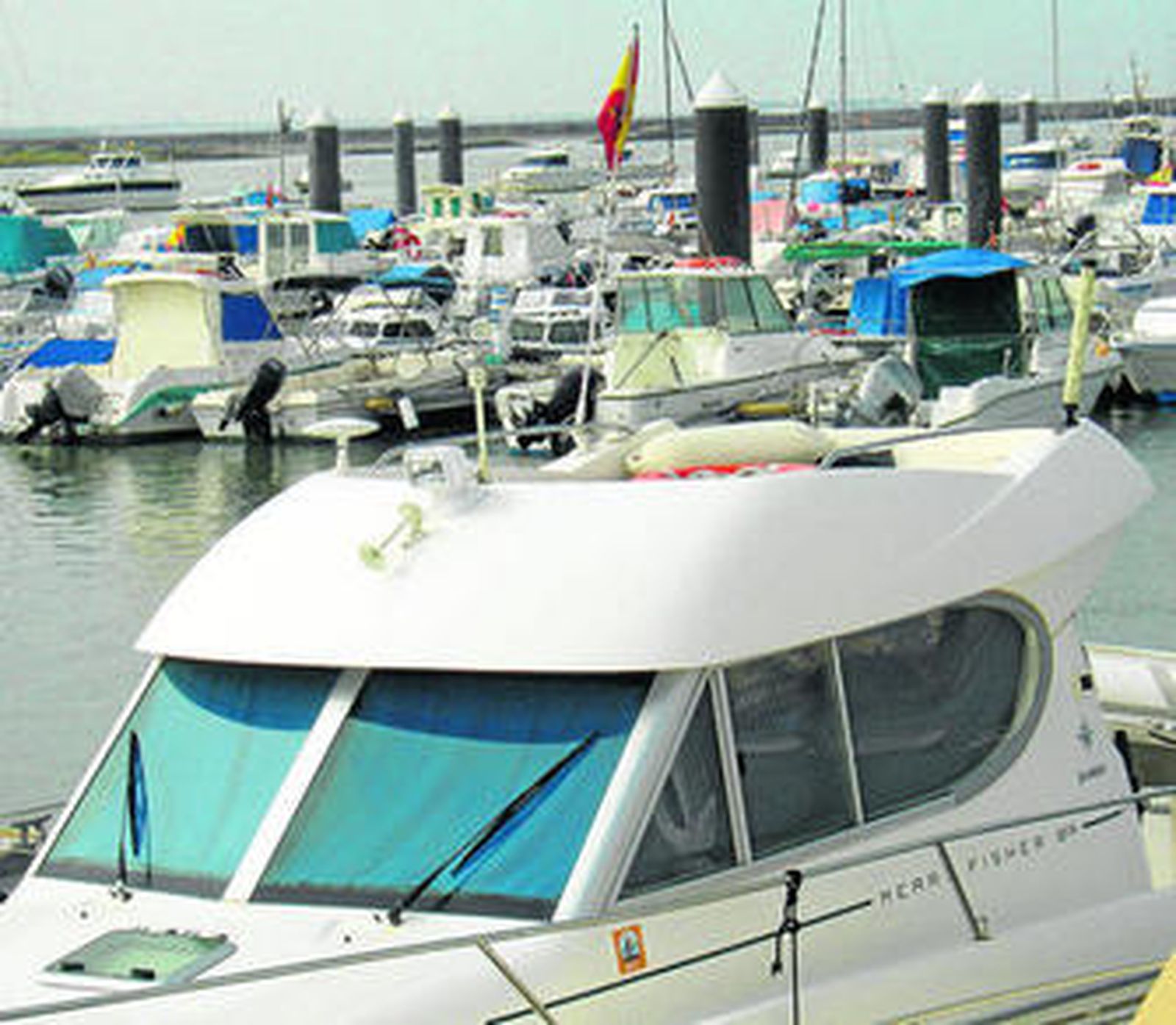 Los amarres destinados a grandes veleros se engloba en la primera fase de ampliación de Gallineras.