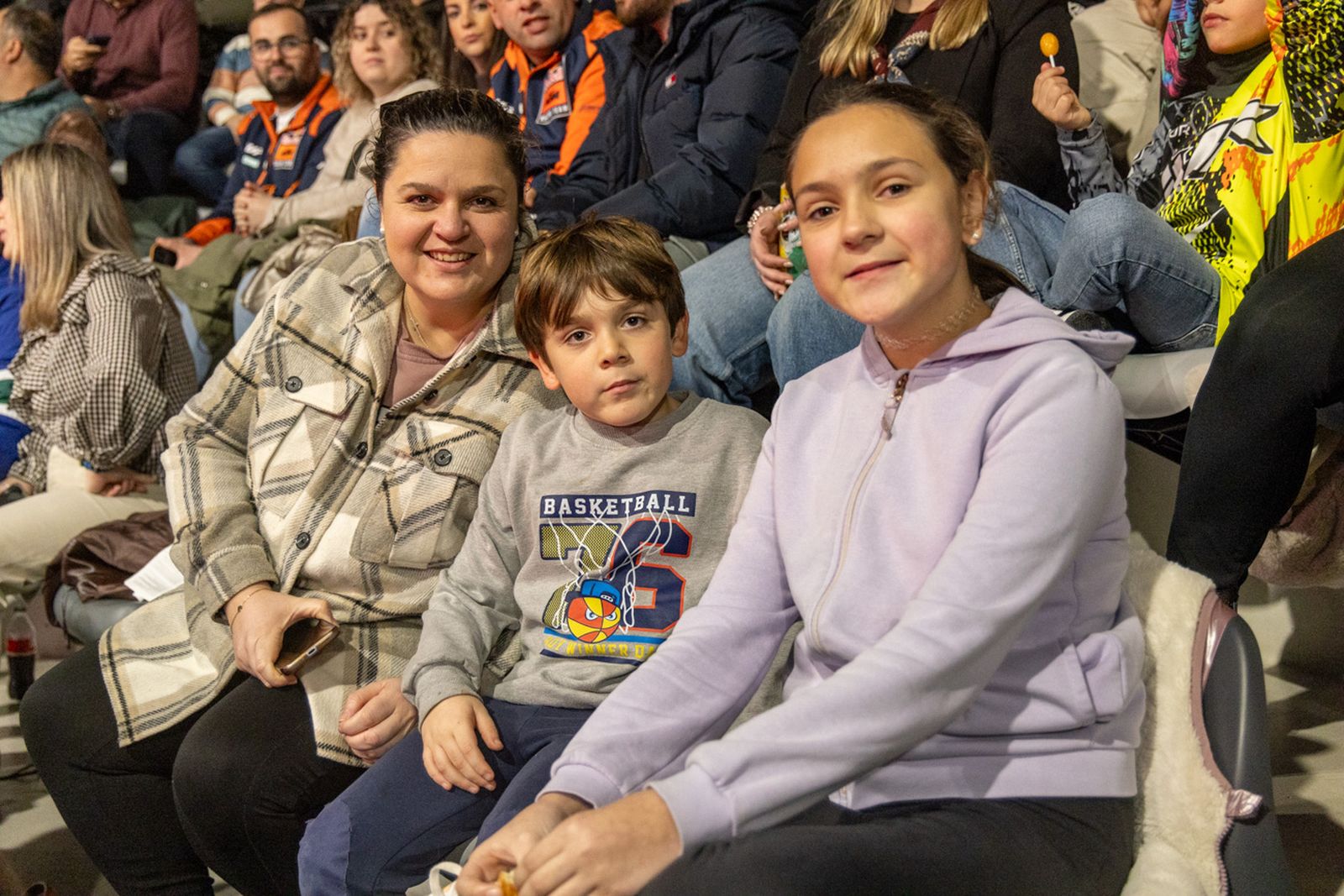En imágenes: el Olivo Arena vibra con piruetas y motor en estado puro en el Soloflow Freestyle (2)