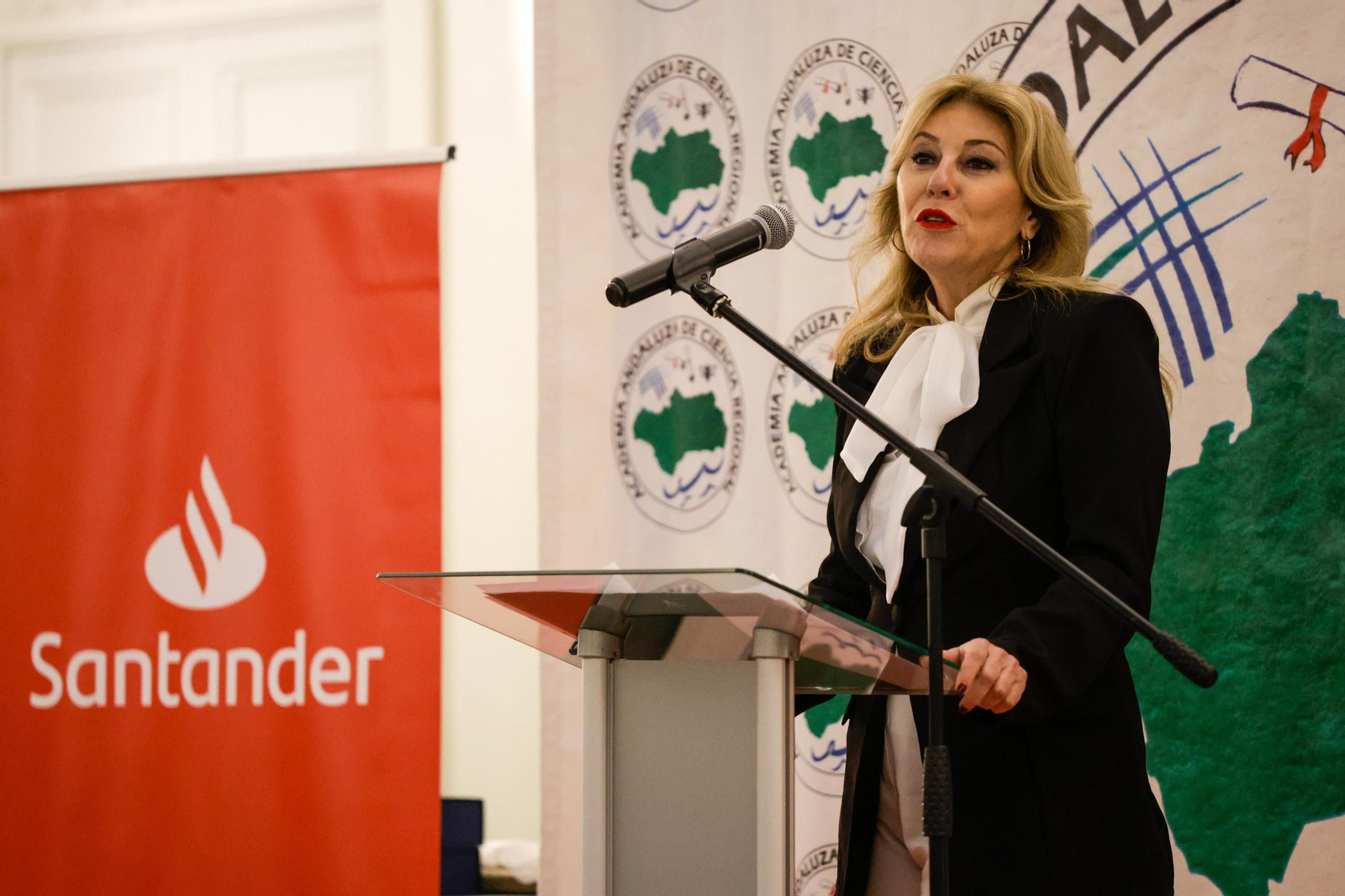 I Premio a la Trayectoria ejemplar en defensa de Andalucía a Fátima Báñez y a Jaime Montaner Roselló