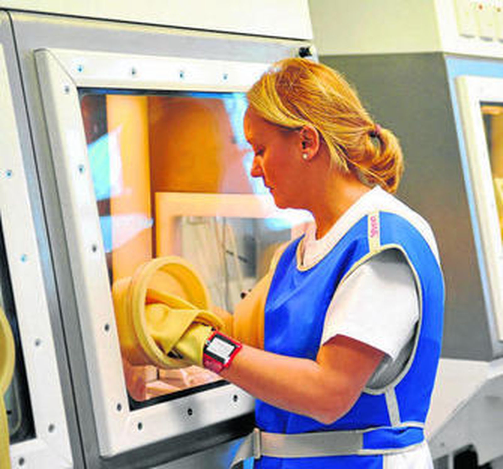 El responsable de Medicina Nuclear, Ricardo Vázquez Albertino, ayer en la sala PET-TAC.